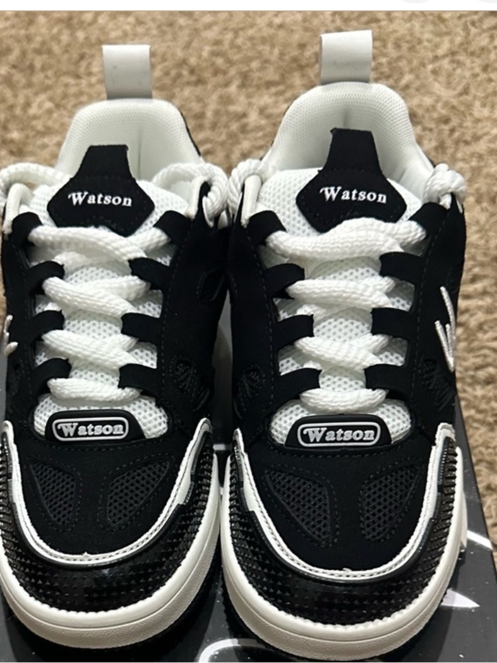 WATSON K FLIP SNEAKERS 10.5 NEW